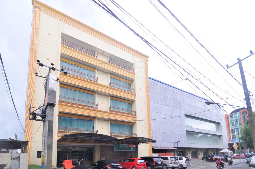 Hotel Maricaya Macasar Exterior foto